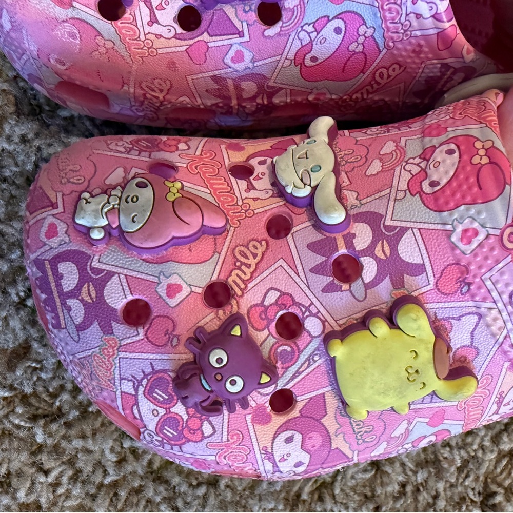 Hello kitty crocs - Picture 9 of 13